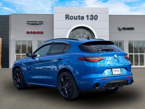 Used 2023 Alfa Romeo Stelvio Veloce image 3