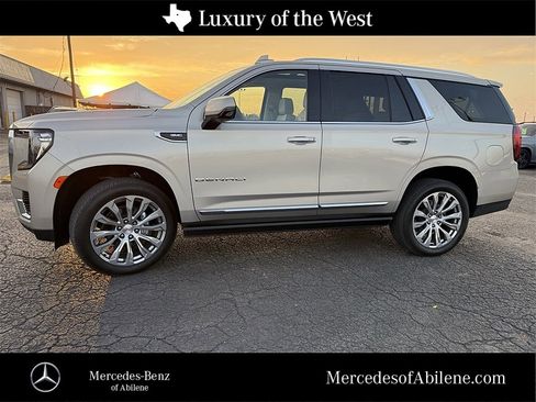 Used 2022 GMC Yukon Denali image 1