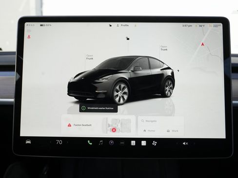 Used 2023 Tesla Model Y Long Range image 45