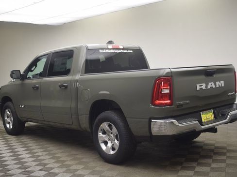 New 2026 RAM 1500 4x4 Crew Cab image 11
