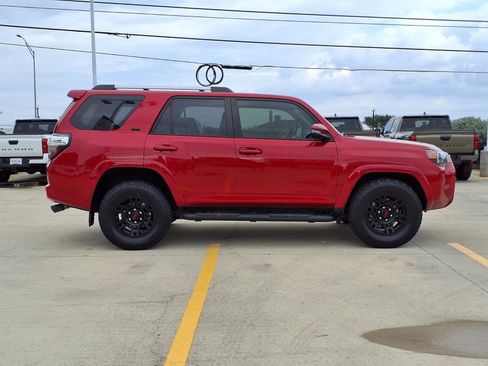 Used 2023 Toyota 4Runner SR5 Premium w/ Moonroof Package RWD image 4