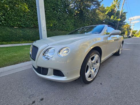 Used 2014 Bentley Continental GT image 36