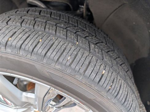 Used 2021 Chevrolet Tahoe High Country image 34