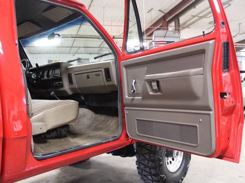 Used 1993 Dodge D/W Truck 250 image 23