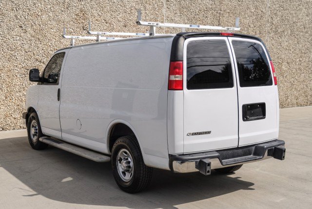 Used 2018 Chevrolet Express 2500 w/ Driver Convenience Package RWD image 10