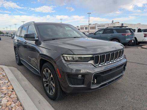 Used 2022 Jeep Grand Cherokee L Overland AWD/4WD image 4