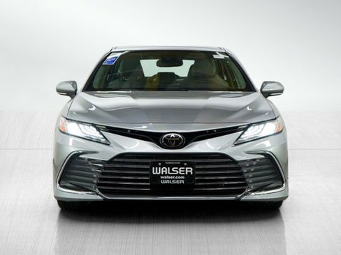 Used 2023 Toyota Camry XLE image 8
