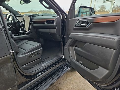 Used 2025 GMC Yukon Denali image 76