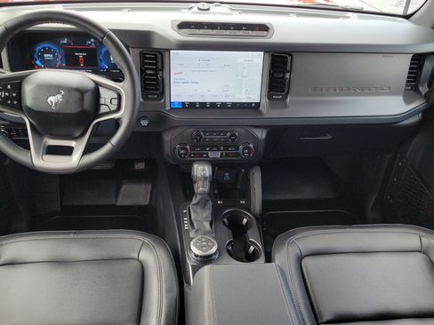 Used 2025 Ford Bronco Badlands AWD/4WD image 13