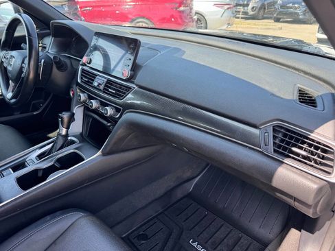 Used 2019 Honda Accord Sport image 5