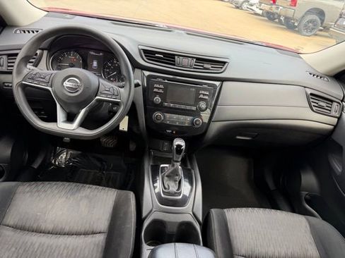 Used 2017 Nissan Rogue S FWD image 9