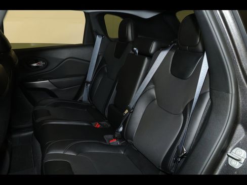 Used 2022 Jeep Cherokee Latitude Lux image 27