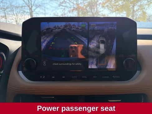 Used 2023 Nissan Rogue Platinum w/ Platinum Premium Package image 26