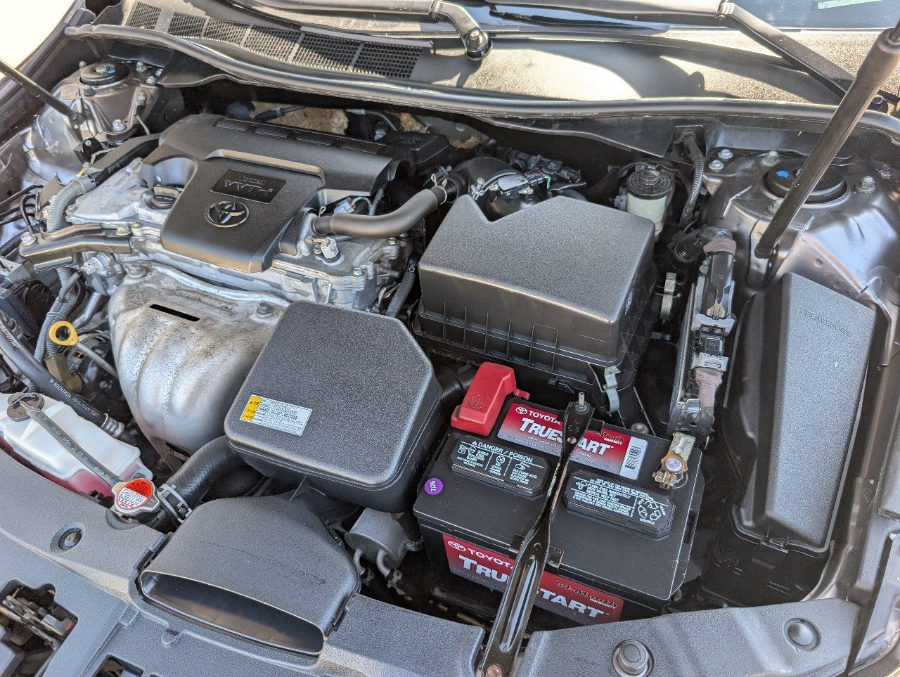 Used 2016 Toyota Camry SE w/ Moonroof Package FWD image 20