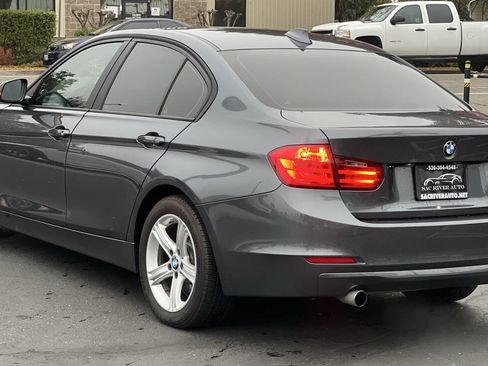 Used 2014 BMW 320i xDrive Sedan image 4