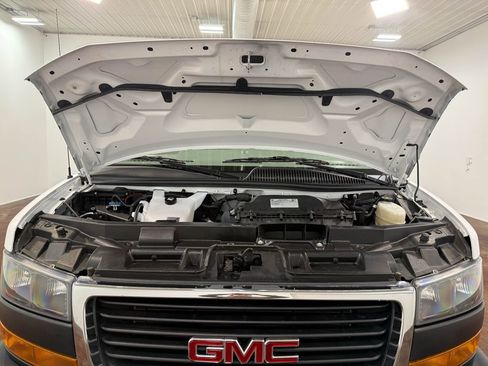 Used 2024 GMC Savana 2500 w/ Driver Convenience Package image 90
