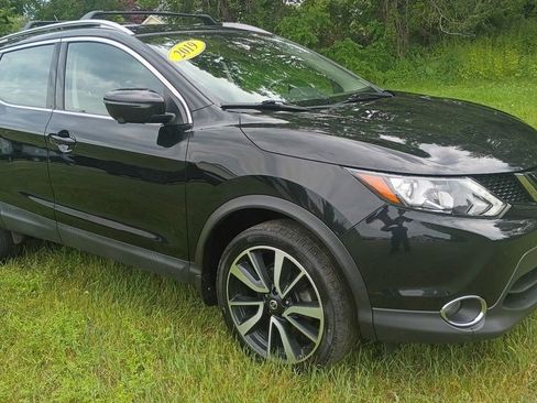 Used 2019 Nissan Rogue Sport SL w/ Premium Package AWD/4WD image 1
