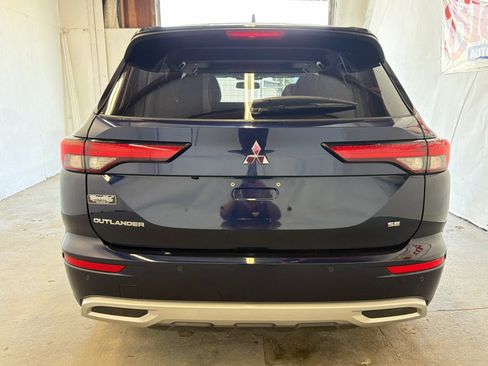 Used 2024 Mitsubishi Outlander SE FWD image 6