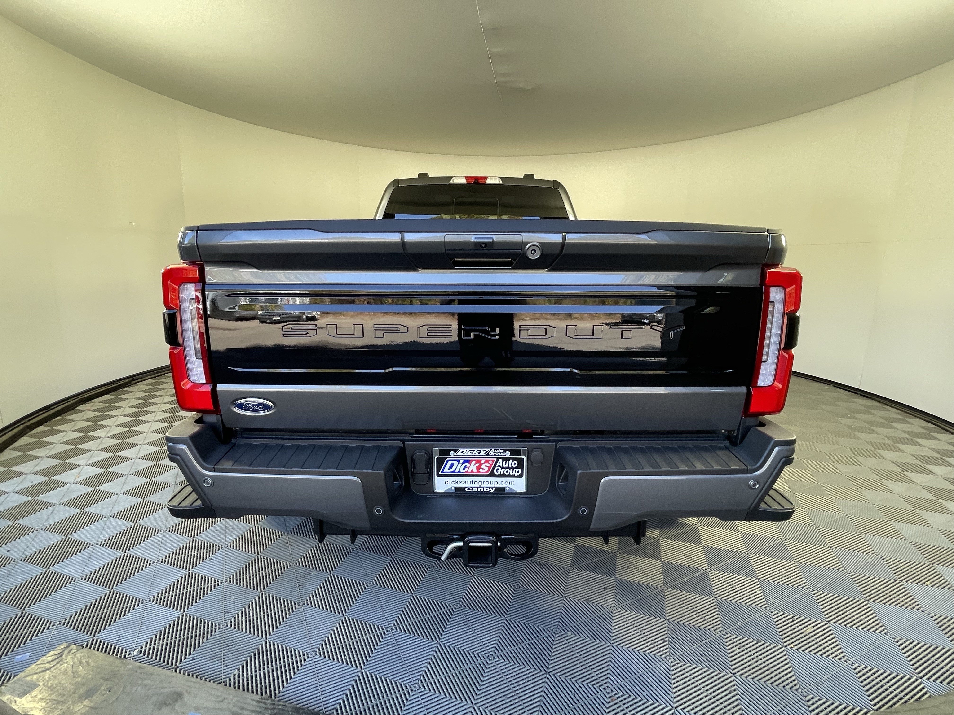 New 2026 Ford F450 Platinum w/ FX4 Off-Road Package AWD/4WD image 4