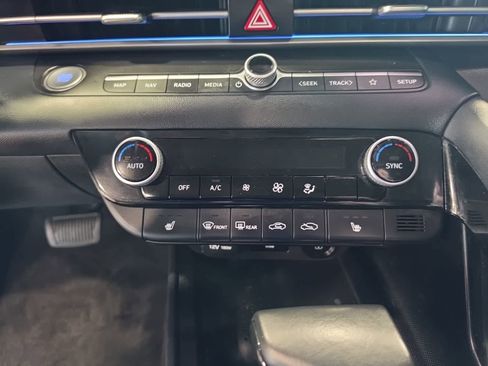 Used 2023 Hyundai Elantra Limited FWD image 24