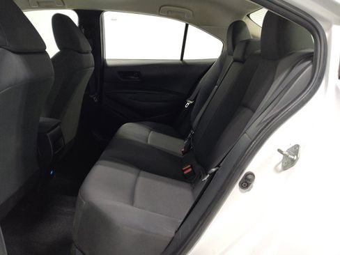 Used 2022 Toyota Corolla LE image 18