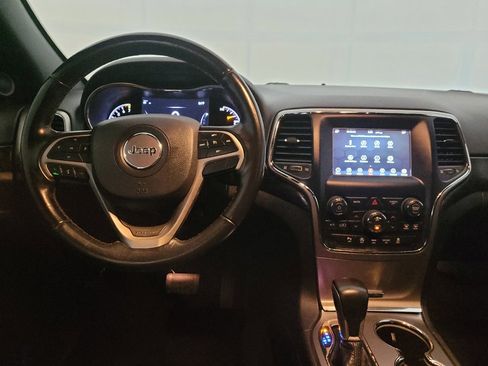 Used 2020 Jeep Grand Cherokee Laredo RWD image 22