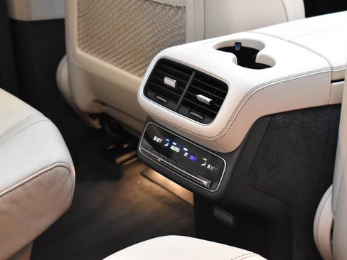 Used 2020 Mercedes-Benz GLS 450 4MATIC image 23