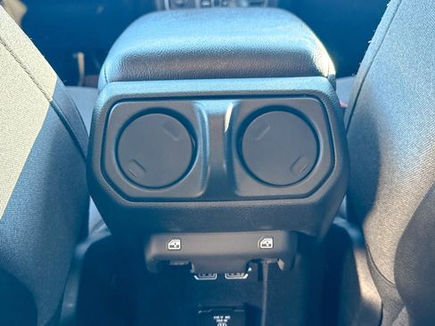 Used 2024 Jeep Wrangler Unlimited Rubicon image 21