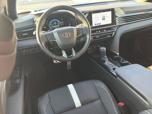 Certified 2025 Toyota Camry SE FWD image 18