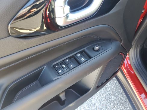 New 2026 Jeep Compass Latitude image 11