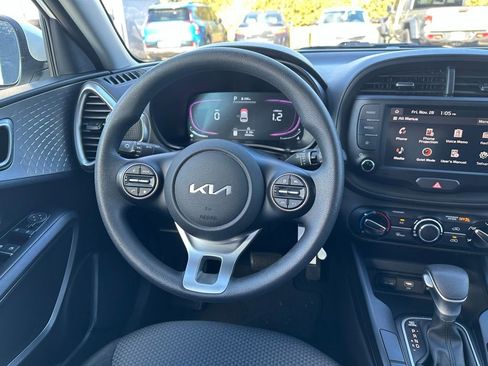 Used 2024 Kia Soul LX w/ Option Group 015 image 17