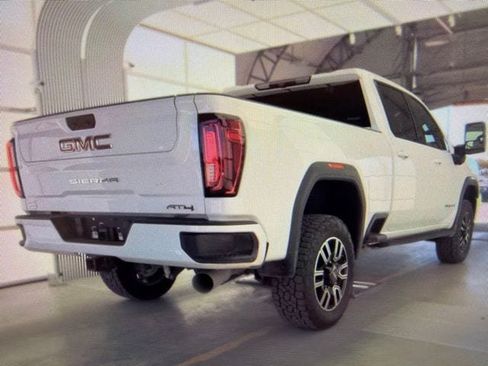 Used 2023 GMC Sierra 2500 AT4 w/ Gooseneck/5TH Wheel Package AWD/4WD image 3