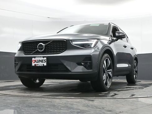 New 2026 Volvo XC40 B5 Ultra w/ Climate Package AWD/4WD image 43