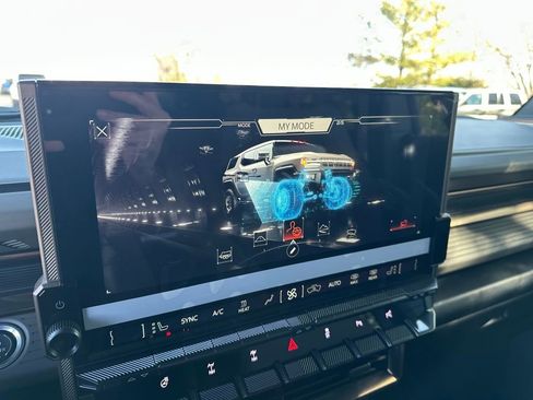 New 2025 GMC Hummer EV 2X w/ Extreme Off-Road Package image 47