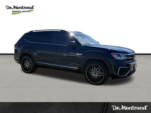 Used 2021 Volkswagen Atlas SE image 3