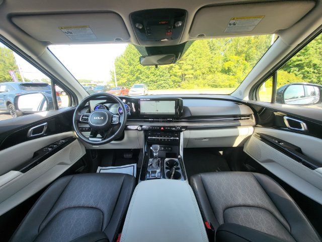 Certified 2024 Kia Carnival EX FWD image 14