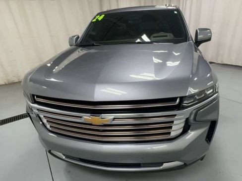 Used 2024 Chevrolet Tahoe High Country AWD/4WD image 3
