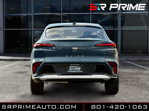 Used 2024 Buick Envista Sport Touring w/ Convenience I Package image 2