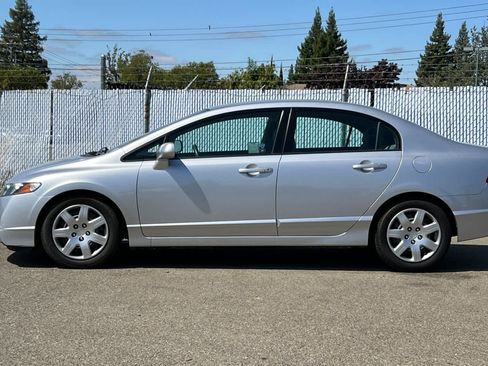 Used 2011 Honda Civic LX image 2