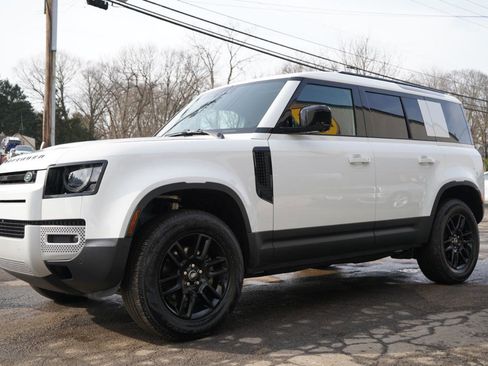 Used 2025 Land Rover Defender 110 S image 13