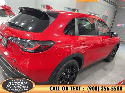 Used 2025 Honda HR-V Sport image 5