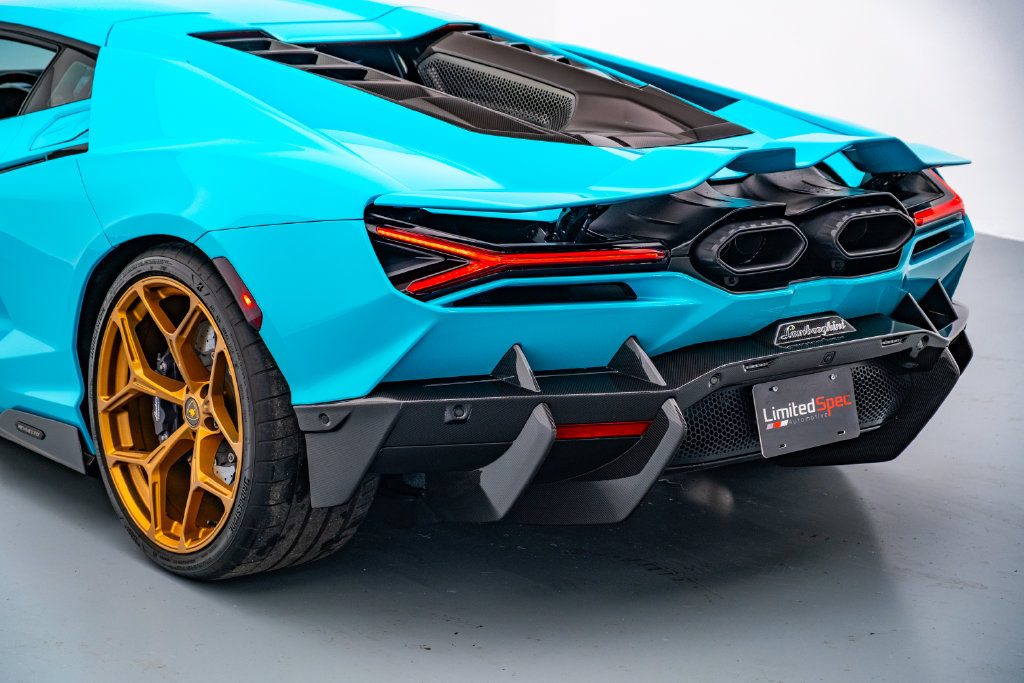 Used 2024 Lamborghini Revuelto AWD/4WD image 24