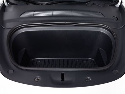 Used 2023 Tesla Model Y Long Range image 40