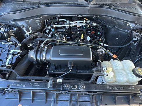 Certified 2021 Ford Explorer XLT w/ Equipment Group 202A image 25