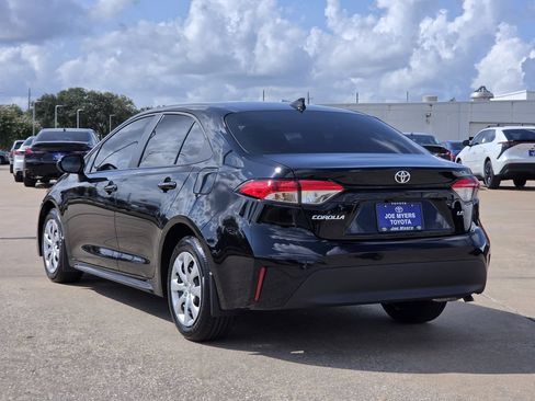 Used 2026 Toyota Corolla LE FWD image 7