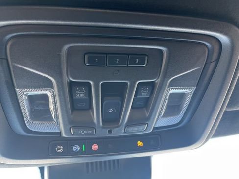 Used 2024 GMC Sierra 3500 Denali Ultimate AWD/4WD image 28
