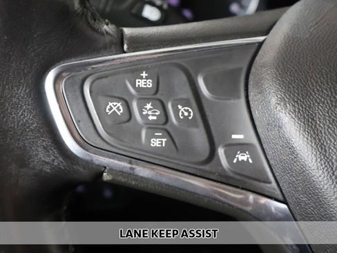 Used 2020 Chevrolet Equinox Premier image 3