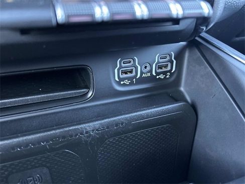 Used 2023 RAM 1500 Laramie image 32