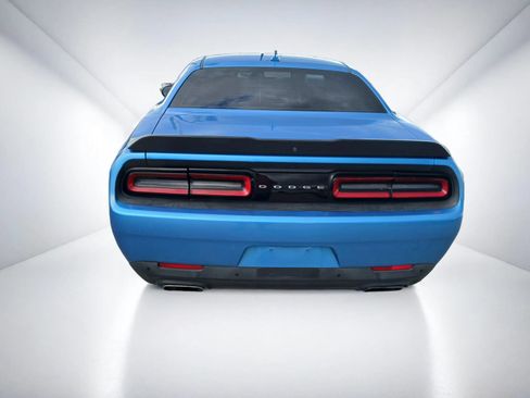 Used 2016 Dodge Challenger R/T Scat Pack w/ Leather Interior Group RWD image 6