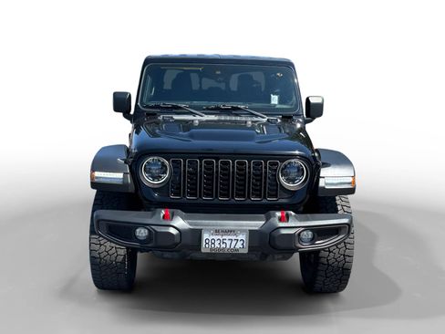 Used 2024 Jeep Gladiator Rubicon AWD/4WD image 8
